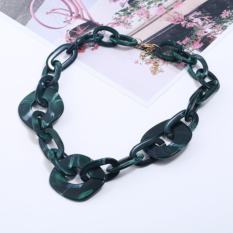 Wholesale Exaggerated lock buckle spliced necklace with exquisite resin rendered plate material